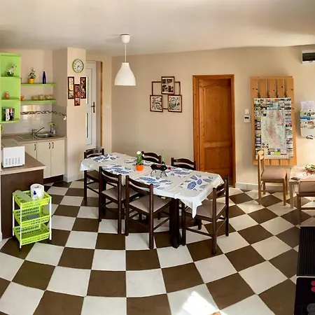 Hollo Vendeghaz * 에게르